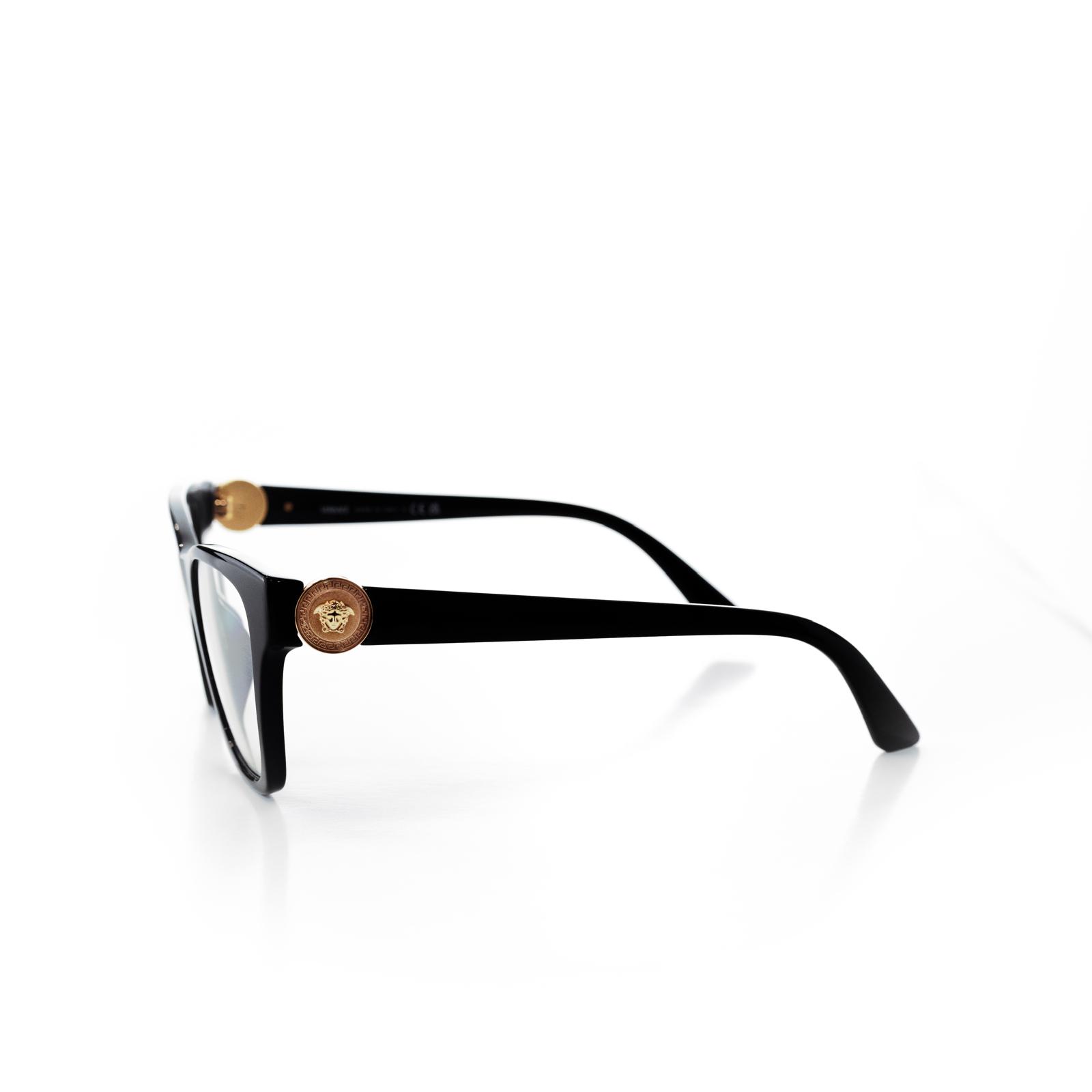 Manufacturer Luxottica